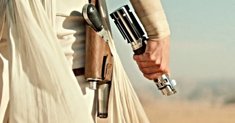 Pourquoi Star Wars 9 est appelé l'ascension de Skywalker selon J.J. Abrams