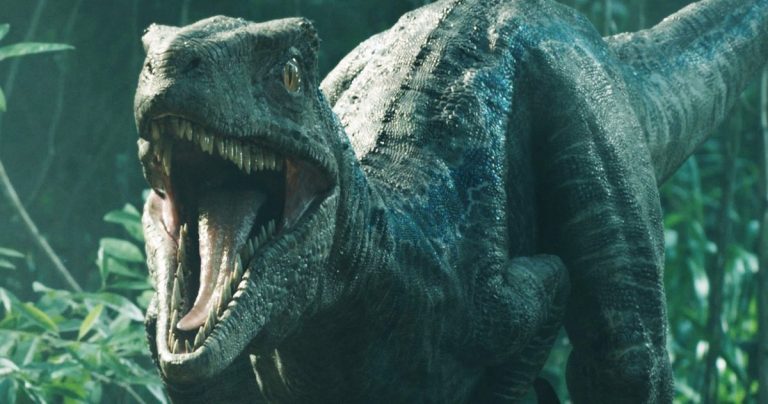 La vidéo de Jurassic World 3 montre un dinosaure animatronique sans peau