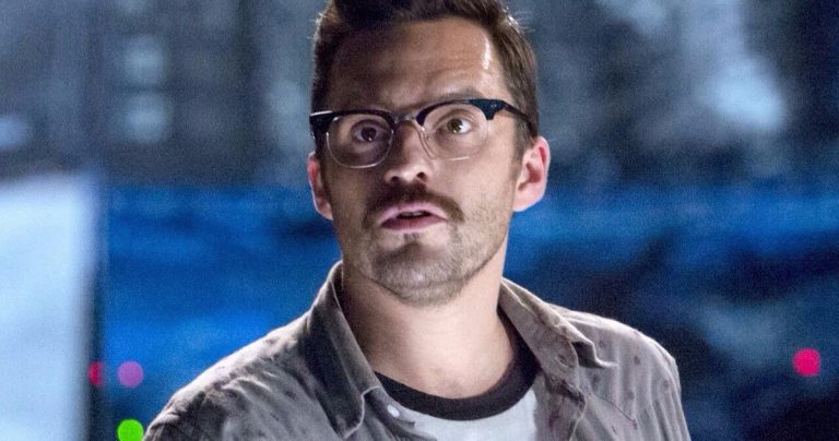 Jake Johnson envisage le retour délicat de Lowery pour Jurassic World 3: Dominion