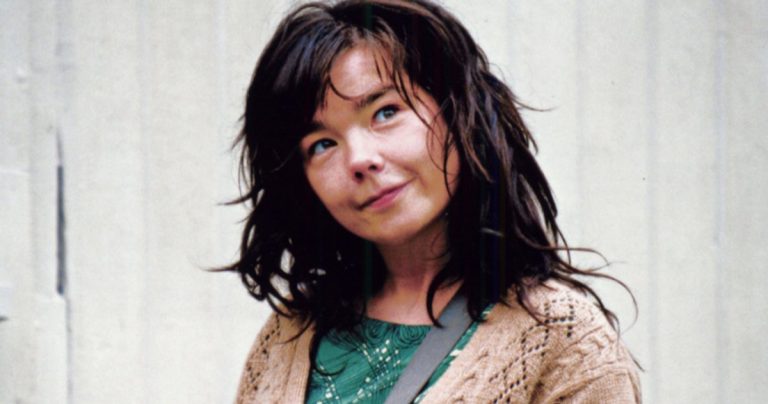 Björk jouera une sorcière dans The Northman de Robert Eggers, les premières photos arrivent