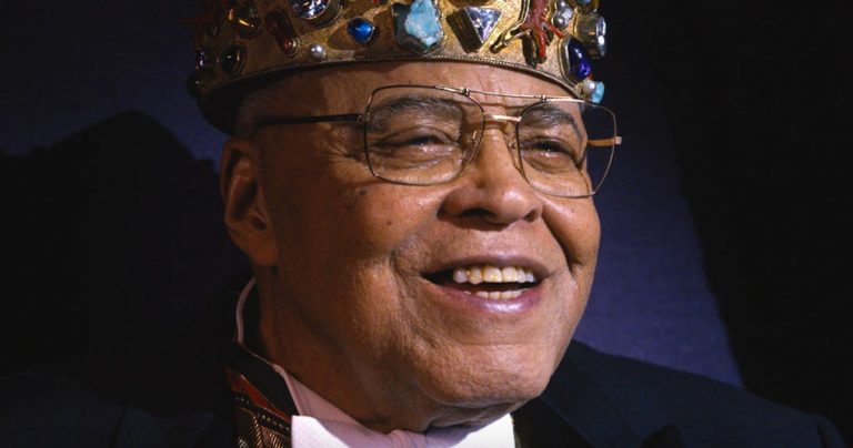 Les fans de Star Wars et de Coming to America célèbrent James Earl Jones à l'occasion de son 90e anniversaire